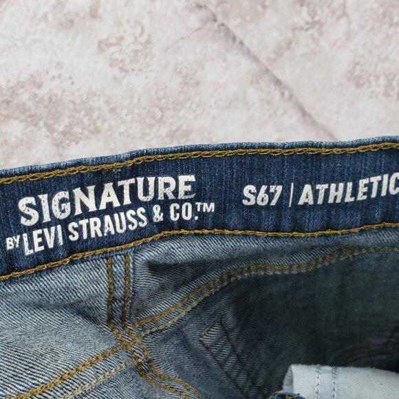 Athletic Dark Wash Levis Signature Straight Leg Jeans S67 30W X 28L - Picture 5 of 8